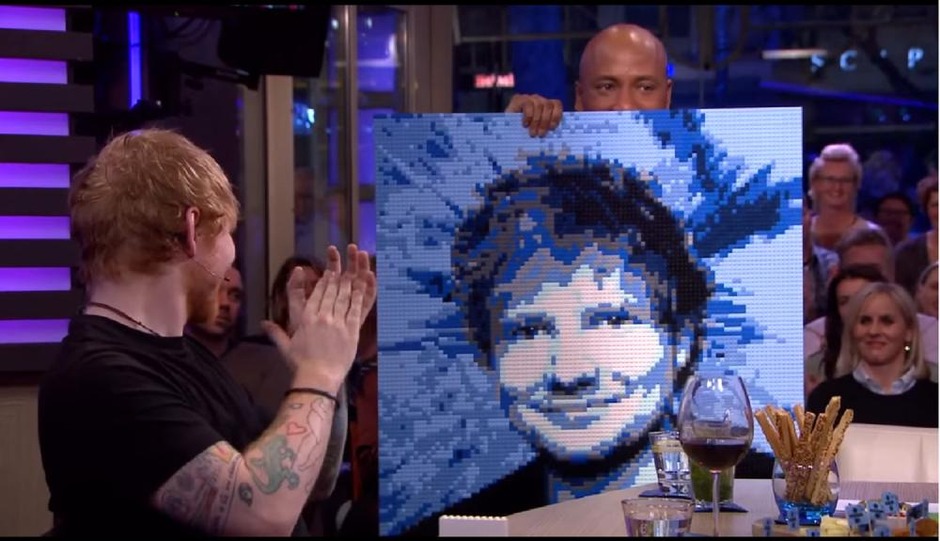Ed Sheeran krijgt een portret in bedrukte Legoblokjes
